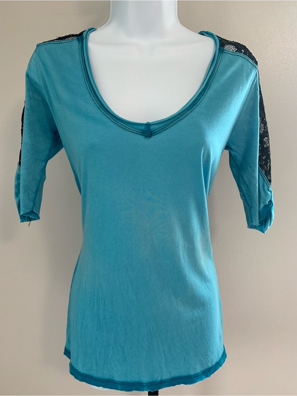 NWOT Aratta Silent Journey Turquoise Scoop Neck Top with Lace Shoulder Detail